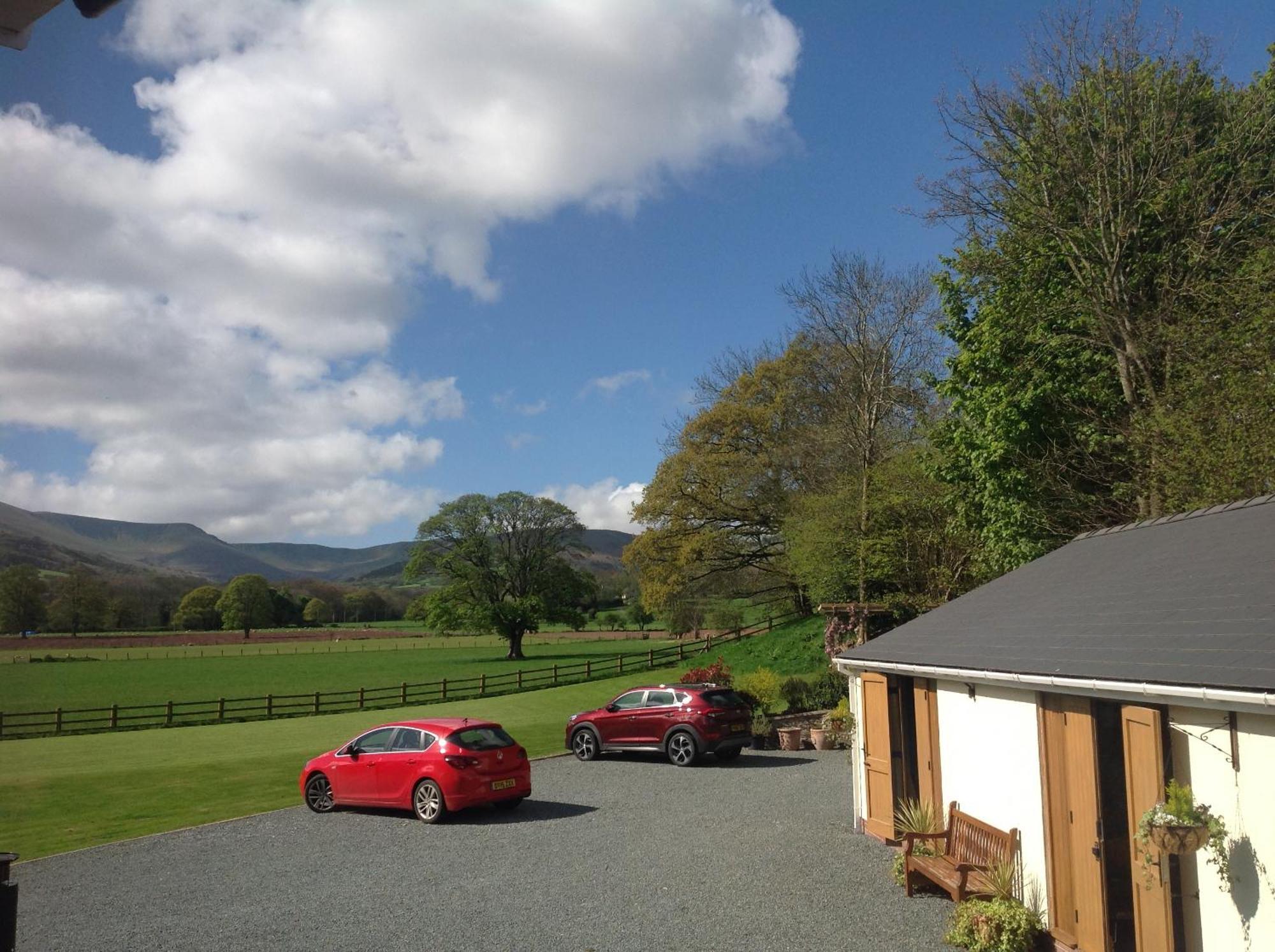 The Lodge Brecon B&B Eksteriør billede