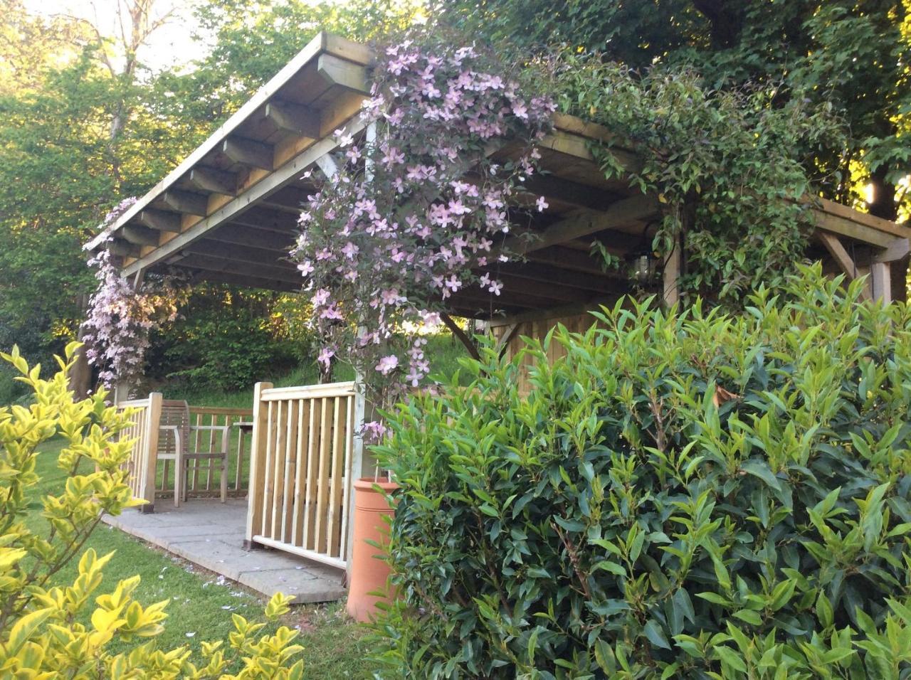 The Lodge Brecon B&B Eksteriør billede