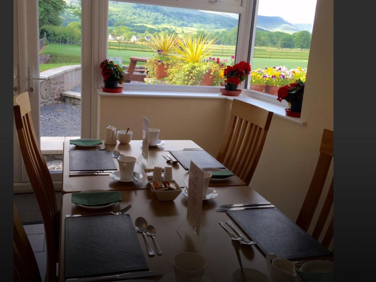The Lodge Brecon B&B Eksteriør billede