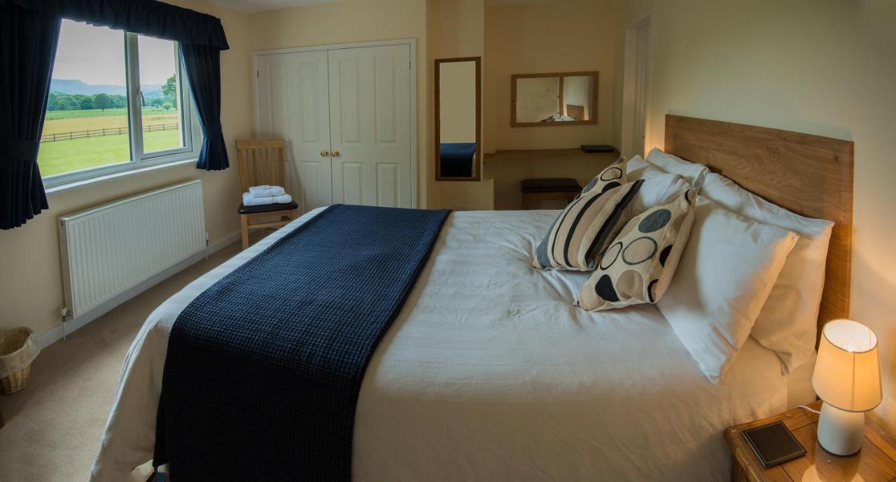 The Lodge Brecon B&B Eksteriør billede